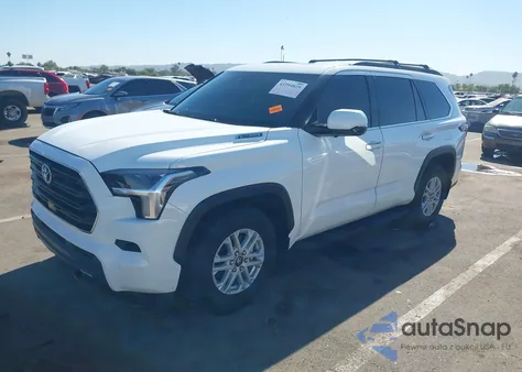 2025 Toyota Sequoia Sr5 from USA, damaged, VIN 7SVAAABA6SX072253